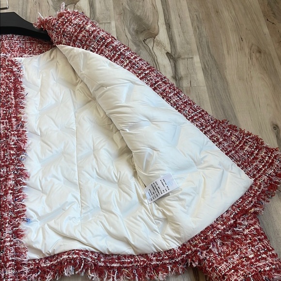 Red Blazer with Textured Fabric and Rounded Collar - Picture 5 of 6